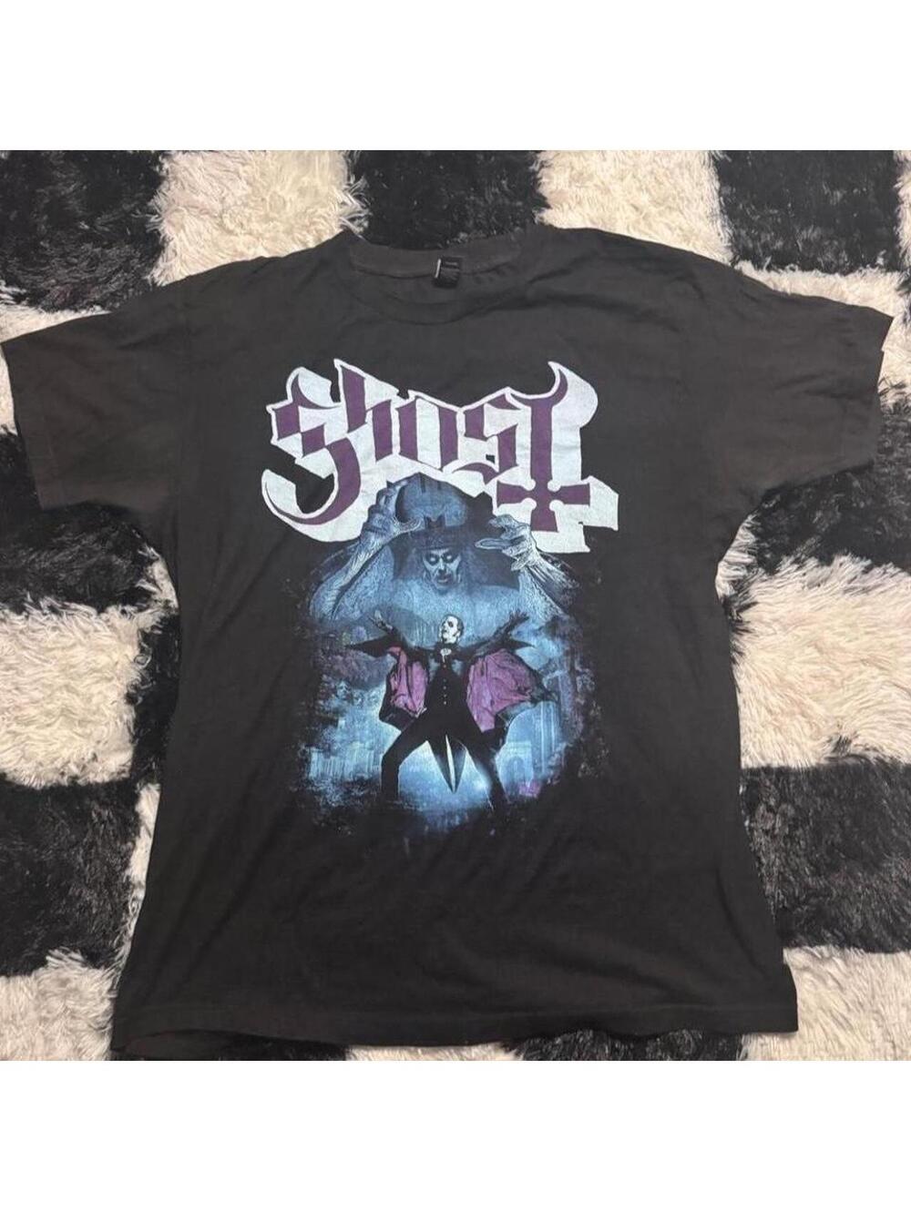 Ghost Men's Black and Grey Tshirt